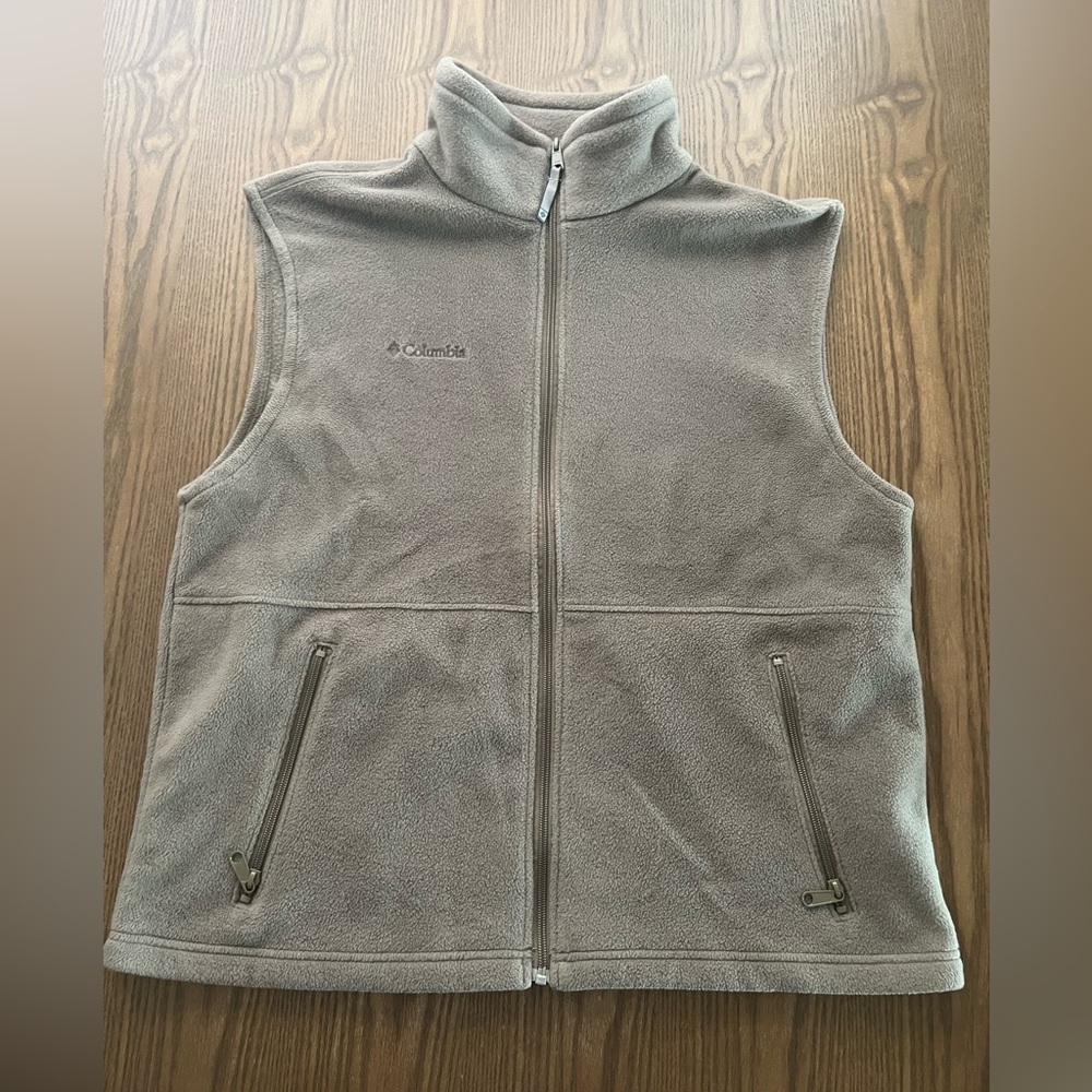Columbia Tan Fleece Vest size Large Men’s